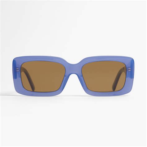 Dl eyewear - DL Eyewear is the lifestyle brand from founder Dan Levy. DL Eyewear offers fun, style-forward eyewear available in optical prescription, sunglasses, and blue light lenses, in addition to lifestyle accessories.